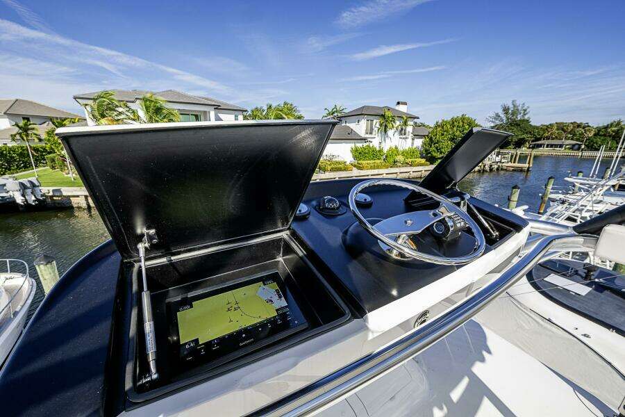 Viking 48 - Salty Soul - Tower