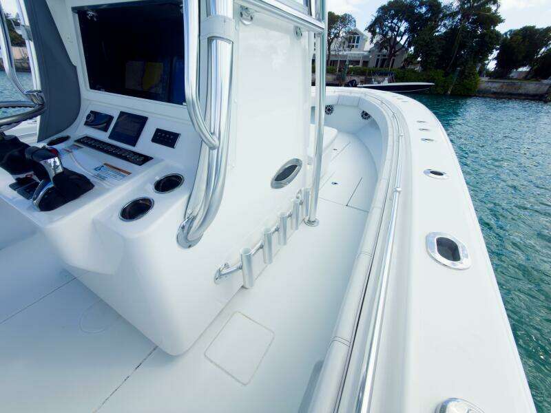 2023 Contender 32 ST