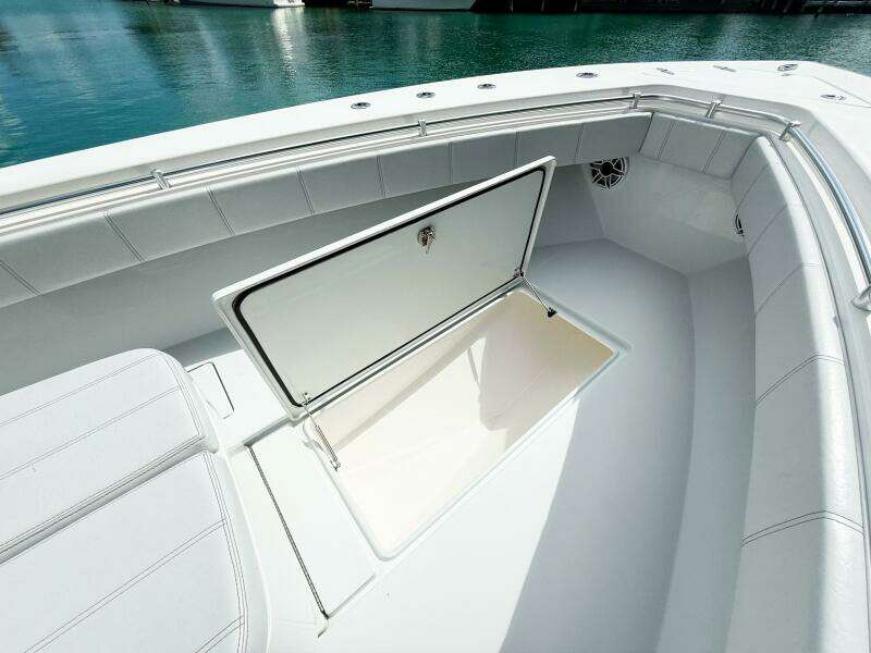 2023 Contender 32 ST