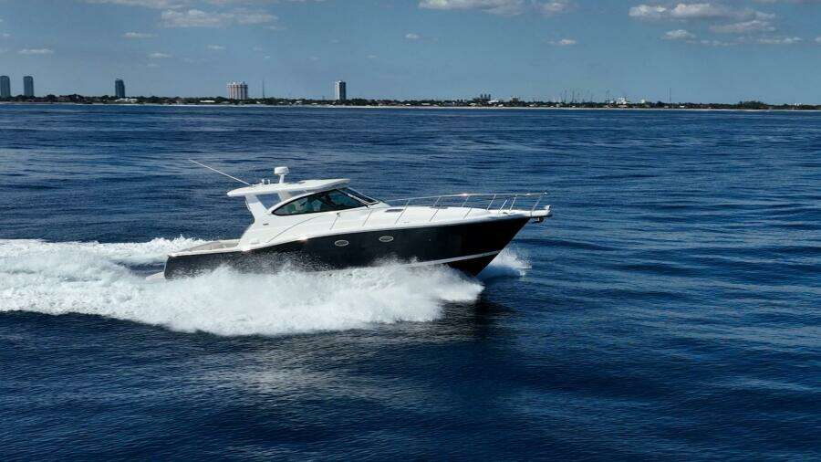 2004 Tiara Yachts 4200 Open
