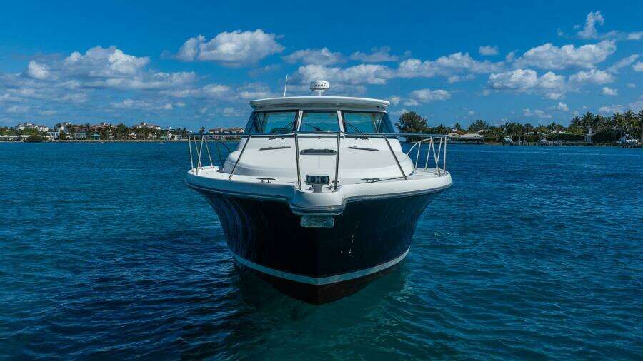 2004 Tiara Yachts 4200 Open
