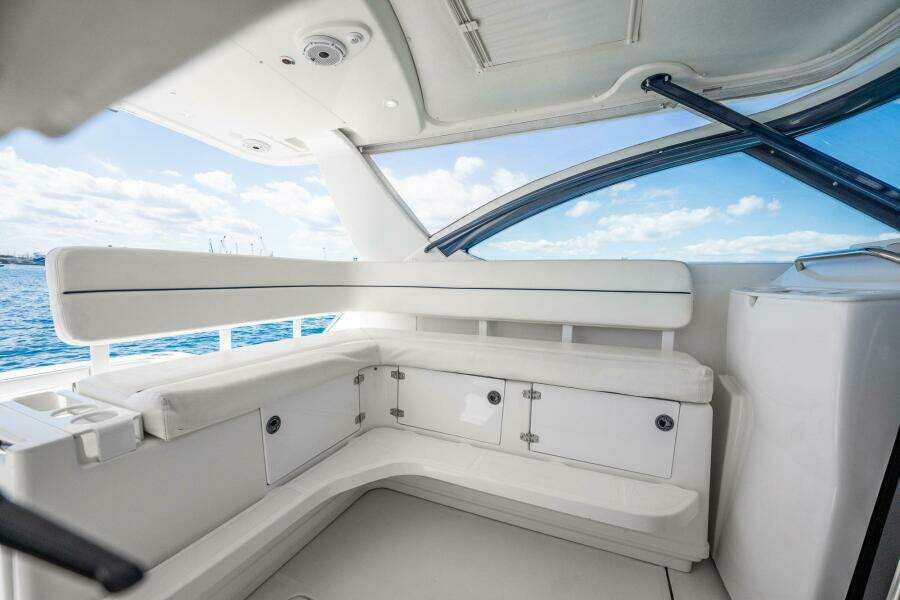 2004 Tiara Yachts 4200 Open