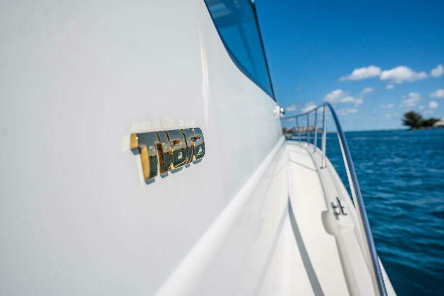 2004 Tiara Yachts 4200 Open