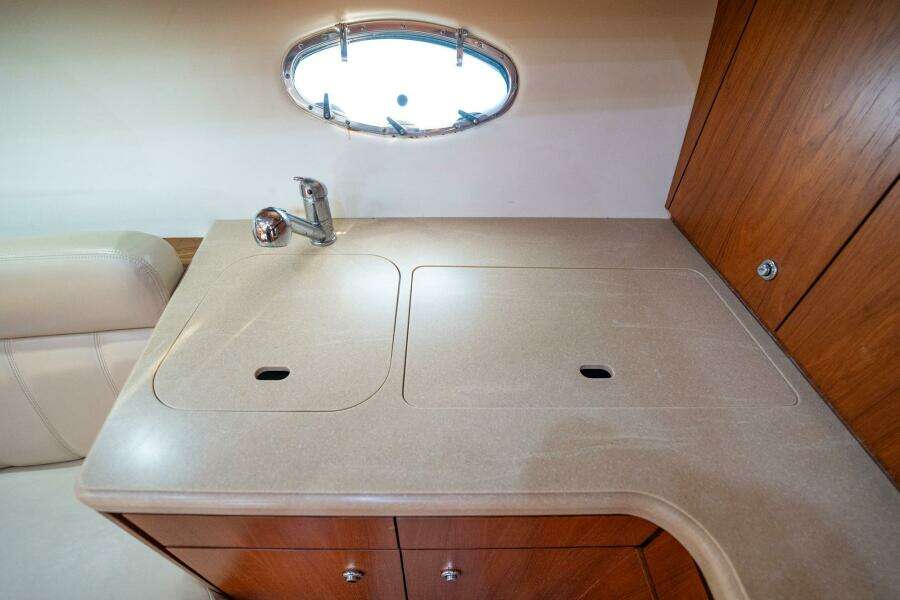 2004 Tiara Yachts 4200 Open