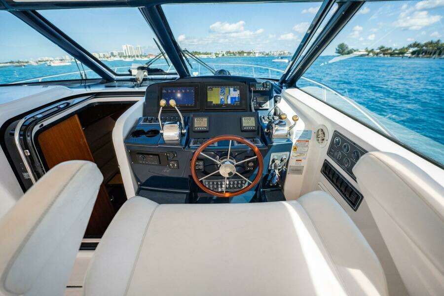2004 Tiara Yachts 4200 Open