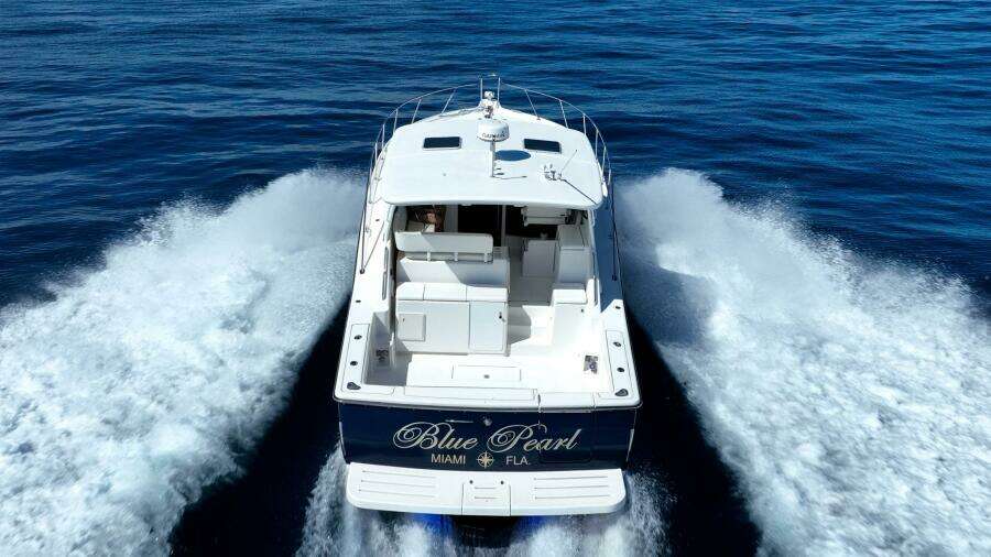2004 Tiara Yachts 4200 Open