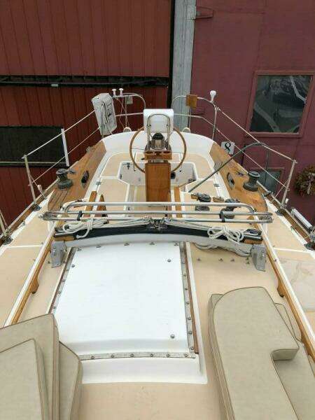 1987 Cape Dory Cape Dory 36