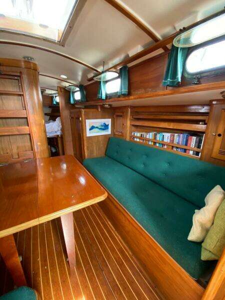 1987 Cape Dory Cape Dory 36