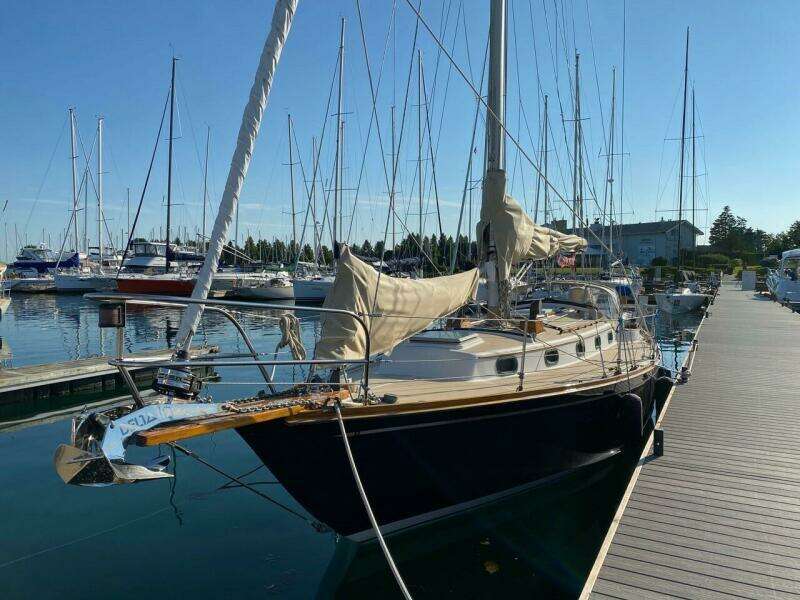 1987 Cape Dory Cape Dory 36
