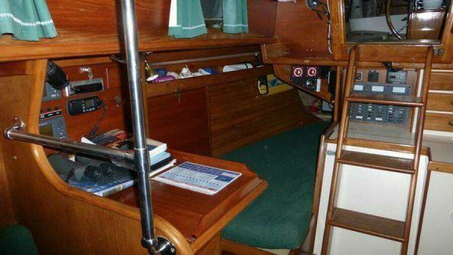 1987 Cape Dory Cape Dory 36