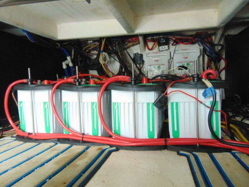 2019 Stamas 390 Tarpon