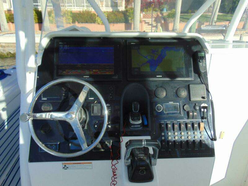 2019 Stamas 390 Tarpon