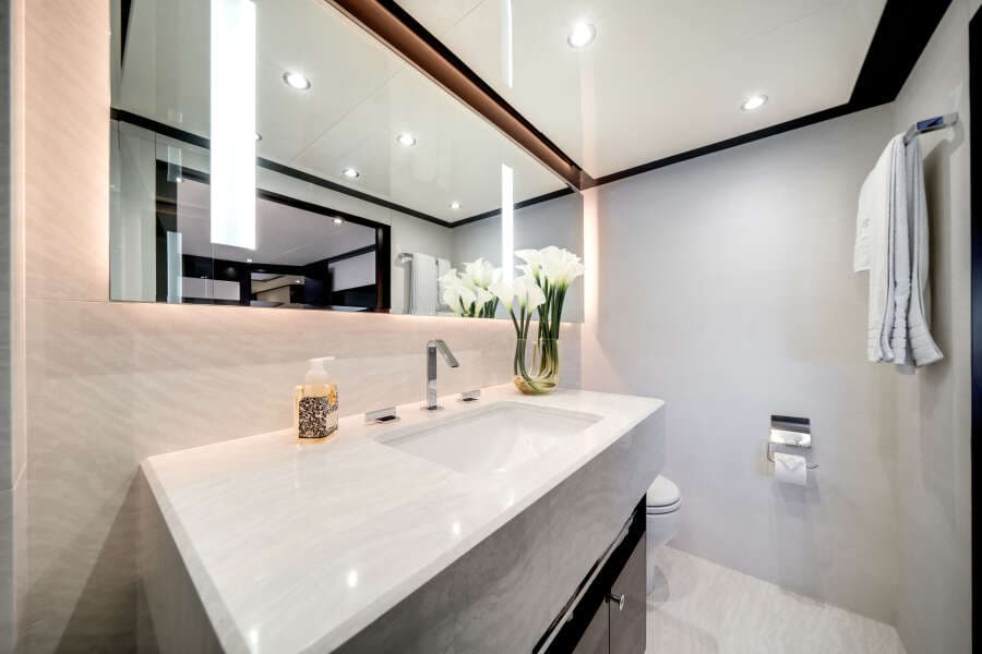 2022 Ocean Alexander 37 L