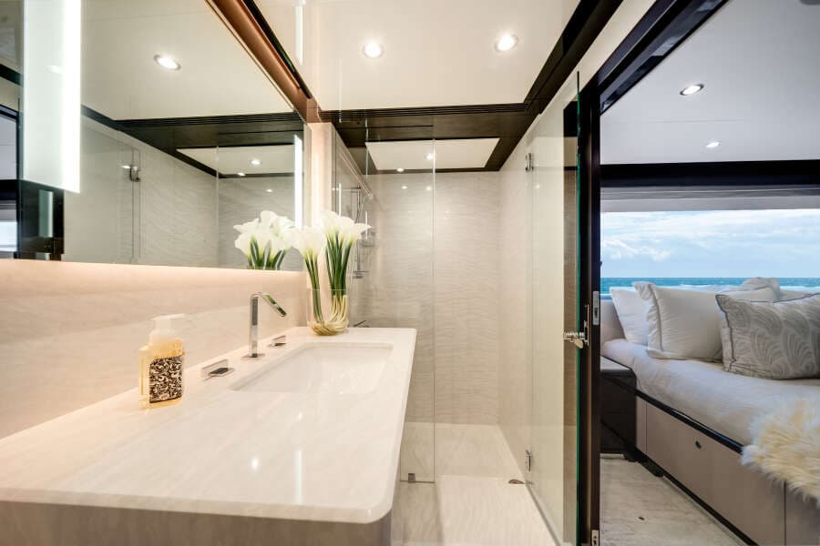 2022 Ocean Alexander 37 L