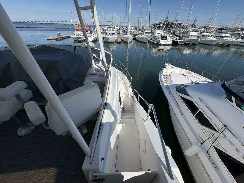 2001 Silverton 453 Motor Yacht