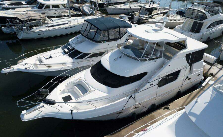 2001 Silverton 453 Motor Yacht