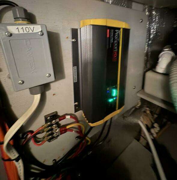 2001 Silverton 453 Motor Yacht