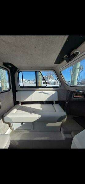 2021 Parker 2320 SL Sport Cabin