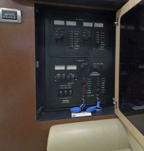 2007 Sea Ray 44 Sedan Bridge