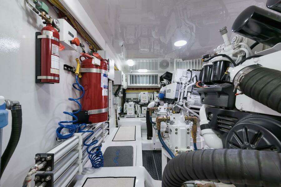 Viking 68 JO-LI - Engine Room
