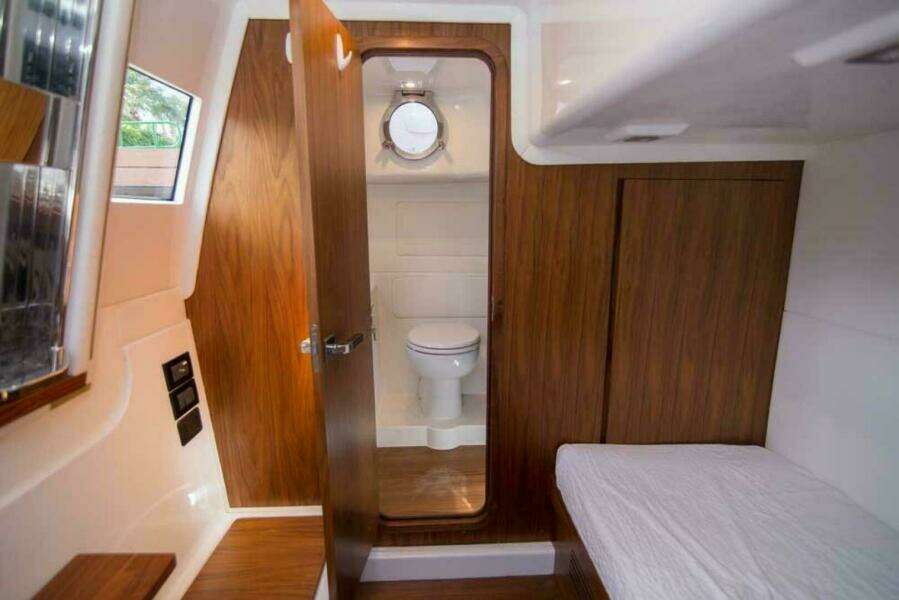 2019 Sundeck Yachts 580 Sport