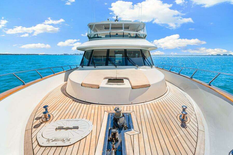 2010 83 Ocean Alexander Motor Yacht 'Relentless'