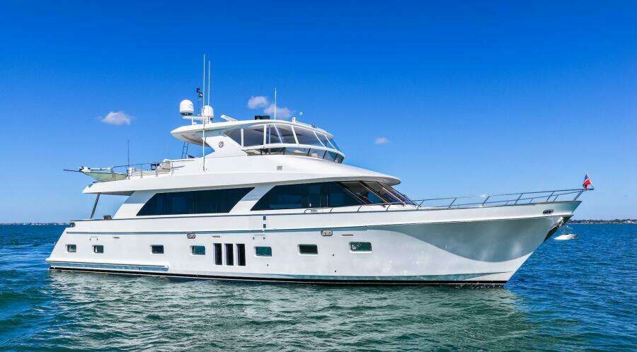 2010 83 Ocean Alexander Motor Yacht 'Relentless'