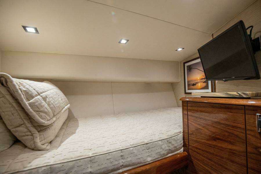 2023 Viking 64 Convertible