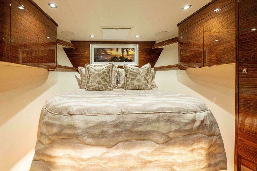 2023 Viking 64 Convertible VIP Stateroom
