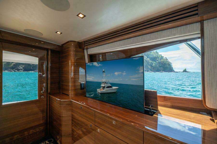 2023 Viking 64 Convertible