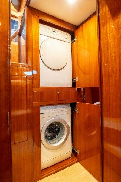 2008 Hampton 630 Pilothouse