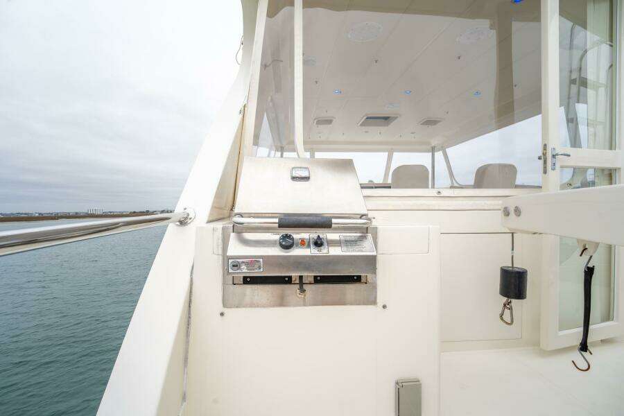 2008 Hampton 630 Pilothouse