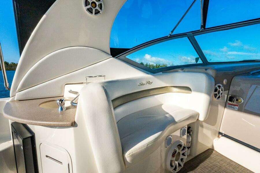 2007 Sea Ray 320 Sundancer