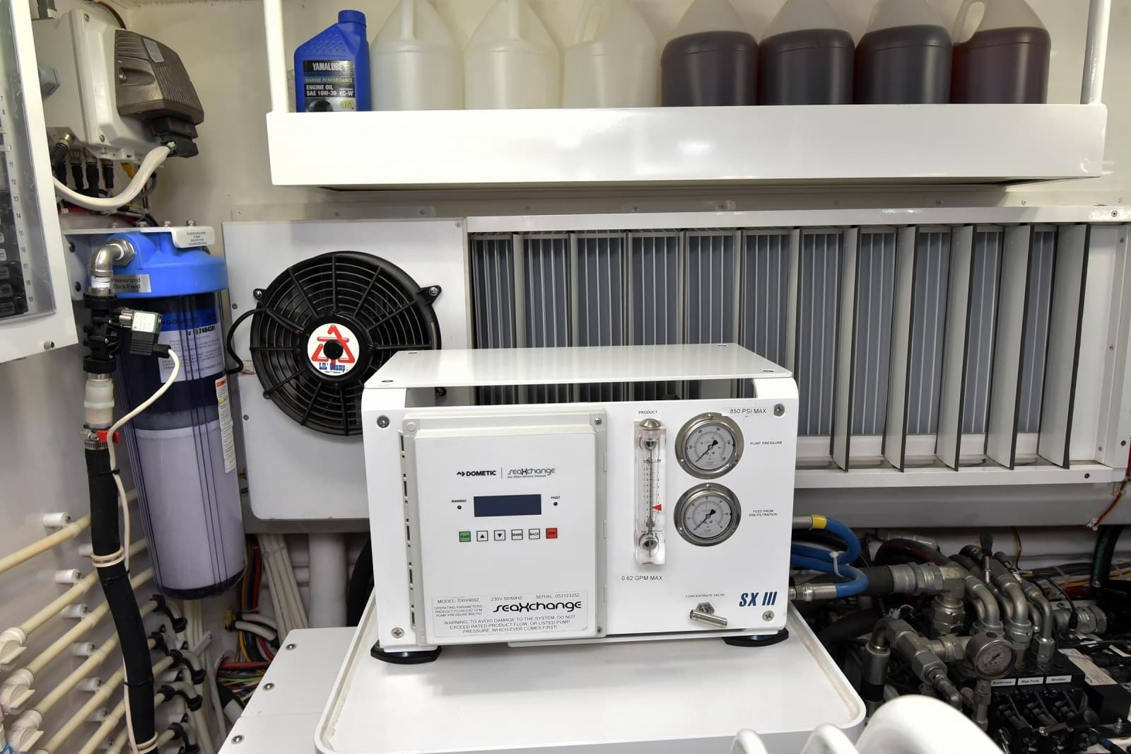 2019 Viking 80 Skybridge