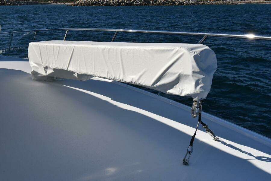 2019 Viking 80 Skybridge