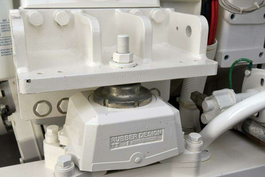 2019 Viking 80 Skybridge