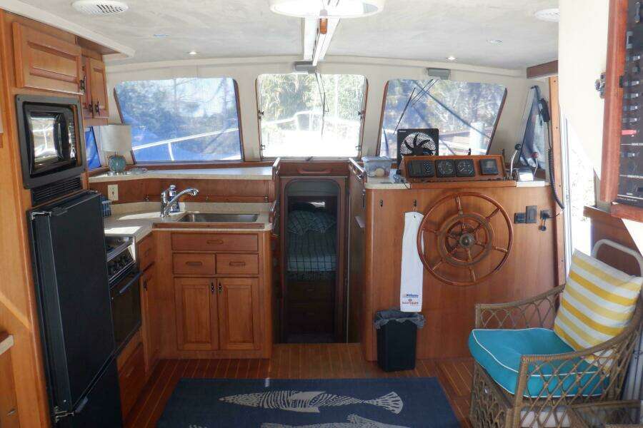 1999 Mainship 350 Trawler