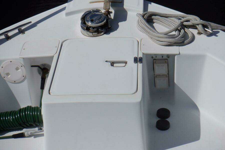 1999 Mainship 350 Trawler