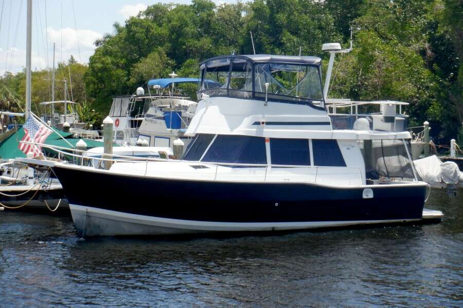 1999 Mainship 350 Trawler