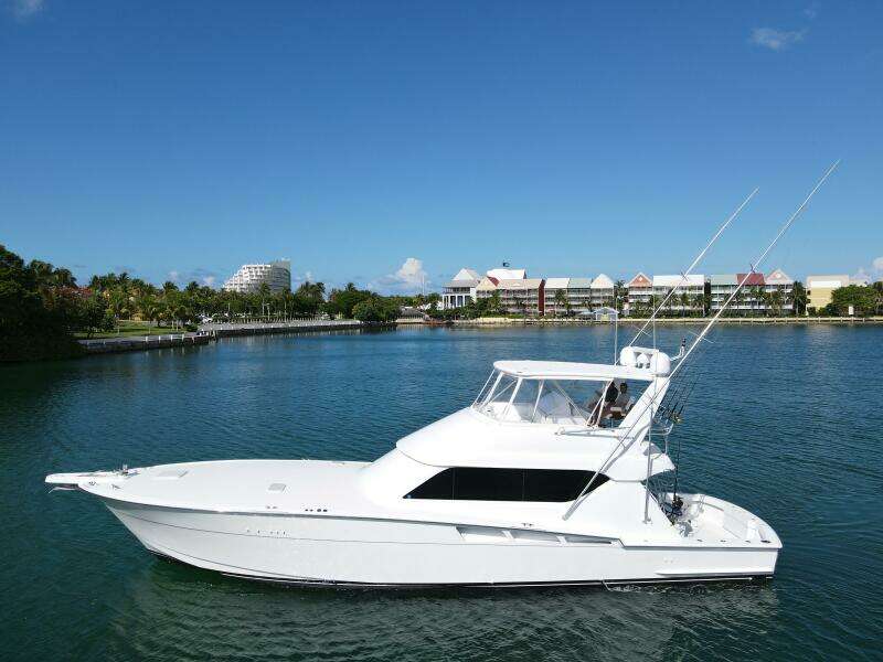 2004 Hatteras 60 Convertible