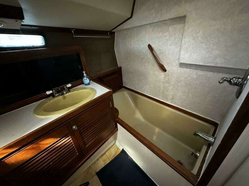 1975 Morgan Out Island 51