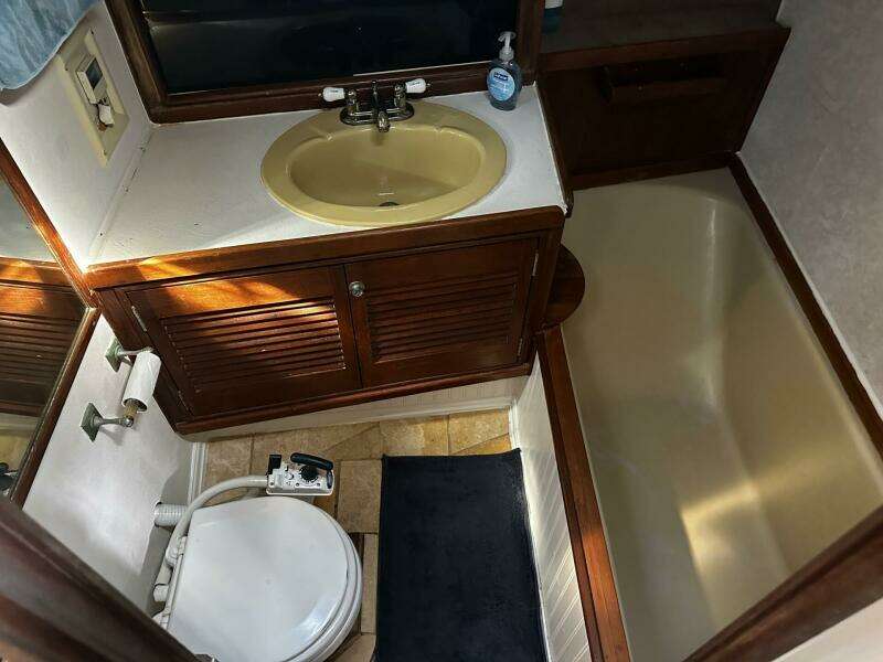 1975 Morgan Out Island 51