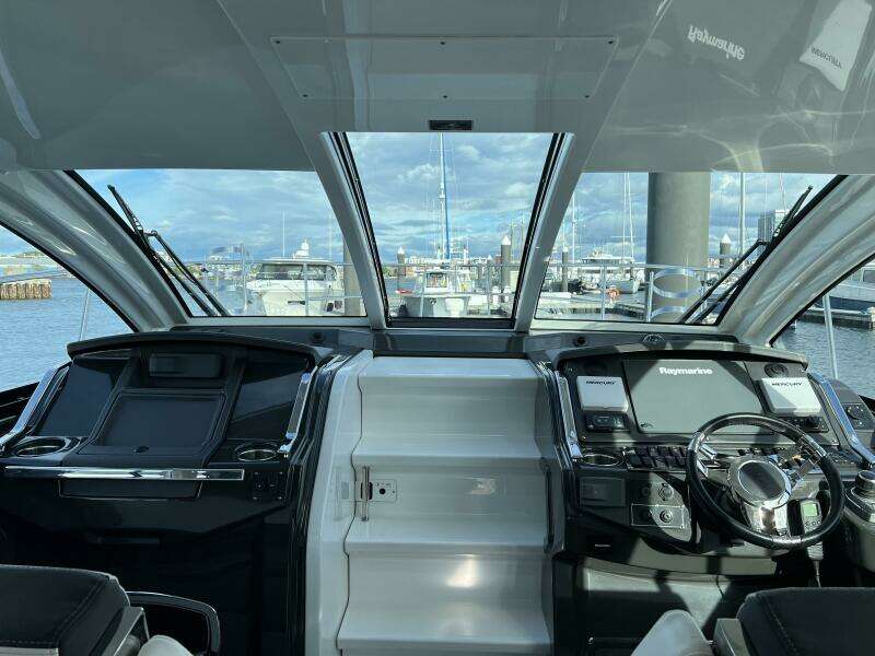 2018 Monterey 36 Sport Coupe