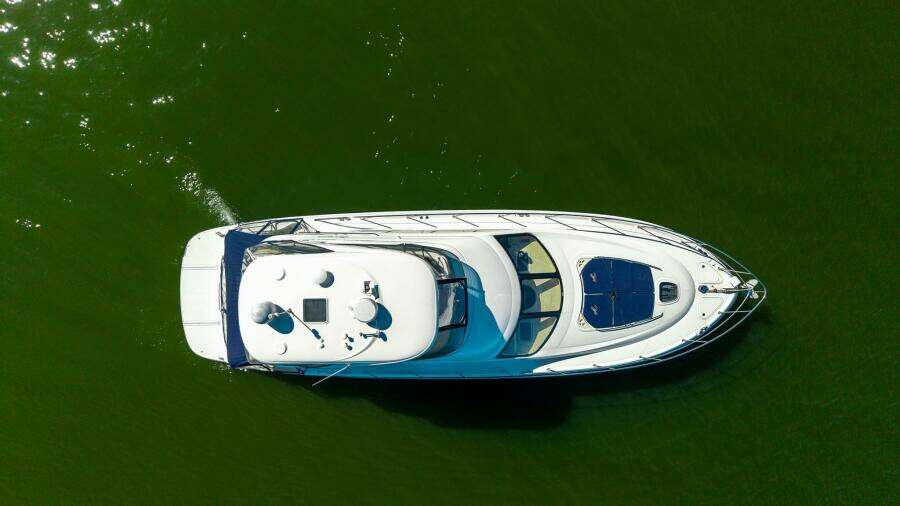 2006 52 Sea Ray Sedan Bridge Zoe Grace Exterior Profile (1)