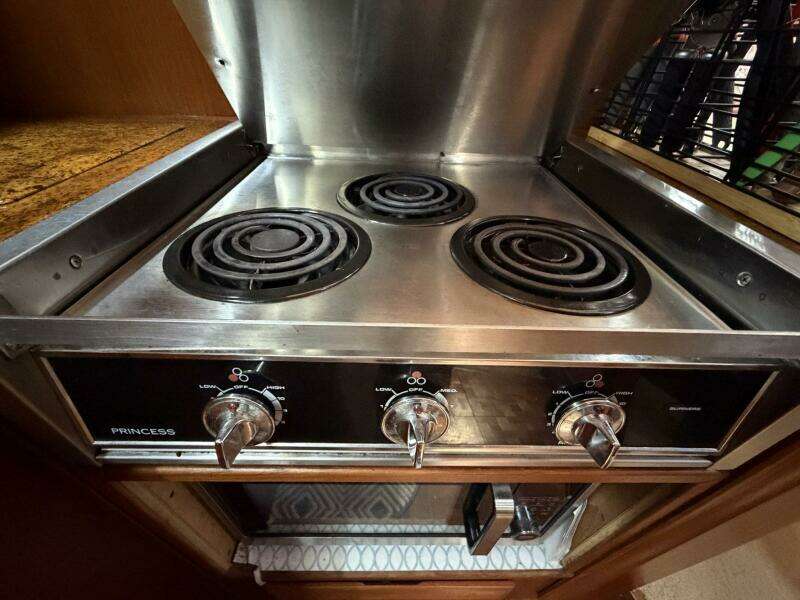 1987 Viking 44 Motor Yacht