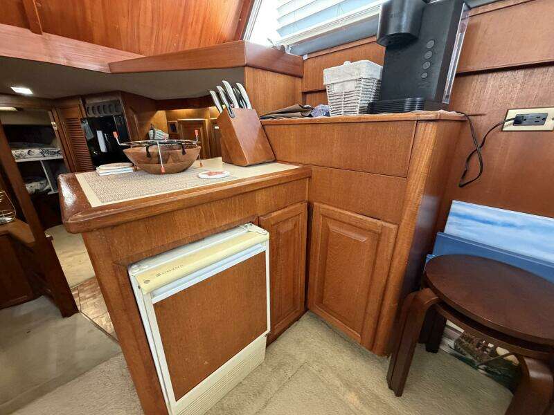 1987 Viking 44 Motor Yacht