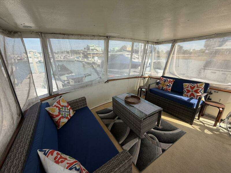 1987 Viking 44 Motor Yacht