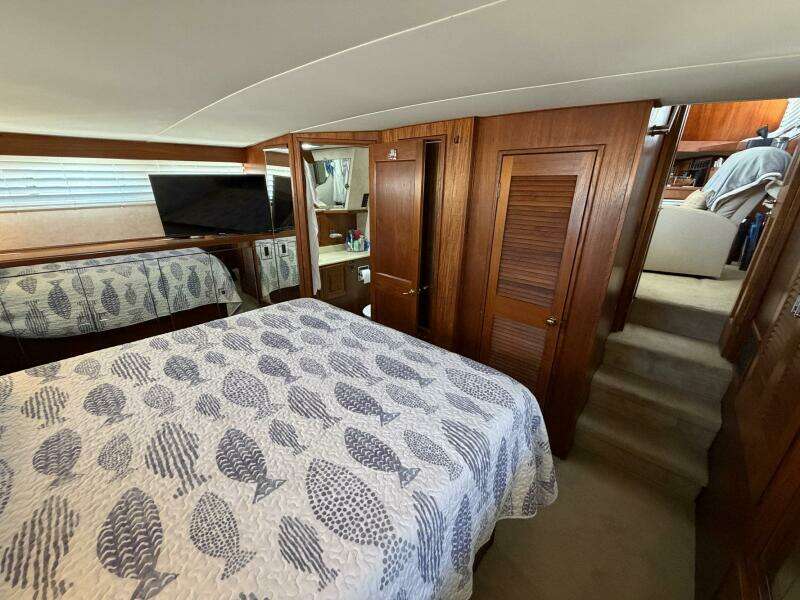 1987 Viking 44 Motor Yacht