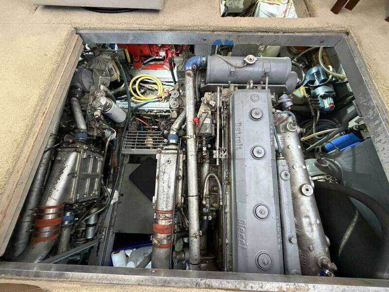 1987 Viking 44 Motor Yacht