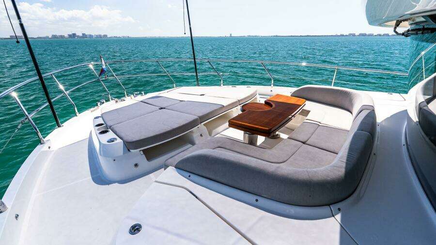 2022 Absolute 64 Navetta